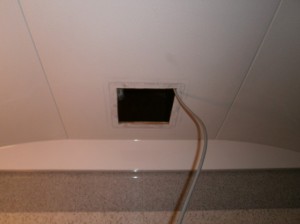 浴室換気扇取替工事 施工事例 刈谷市 施工中